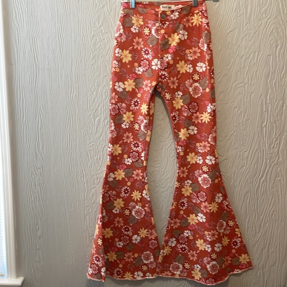 PEACH LOVE RETRO HOPPY BOHO FLORAL BELL BOTTOM FLARED JEANS NWT - Picture 3 of 8